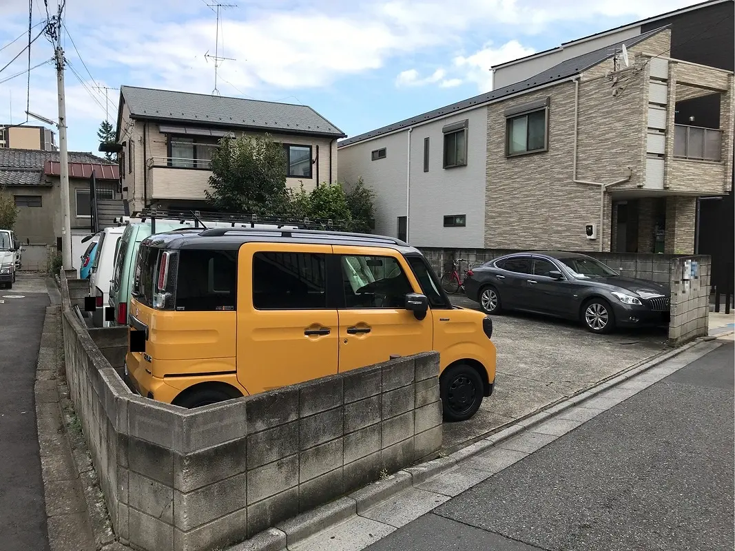 板橋区本町　月極駐車場